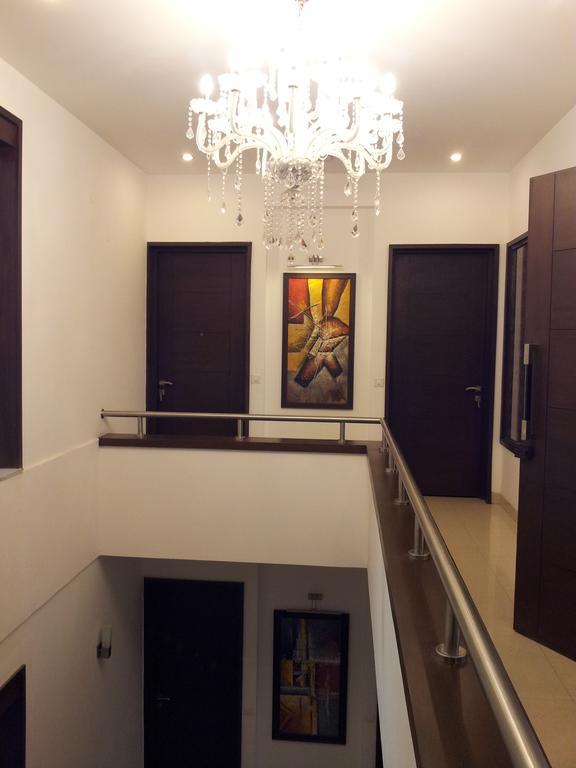 Indiyaah Inn Γκουργκάον Δωμάτιο φωτογραφία
