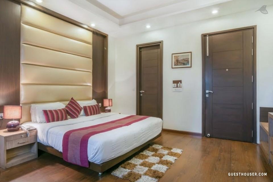 Indiyaah Inn Γκουργκάον Εξωτερικό φωτογραφία