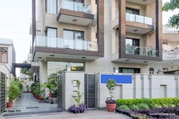 Indiyaah Inn Γκουργκάον Εξωτερικό φωτογραφία