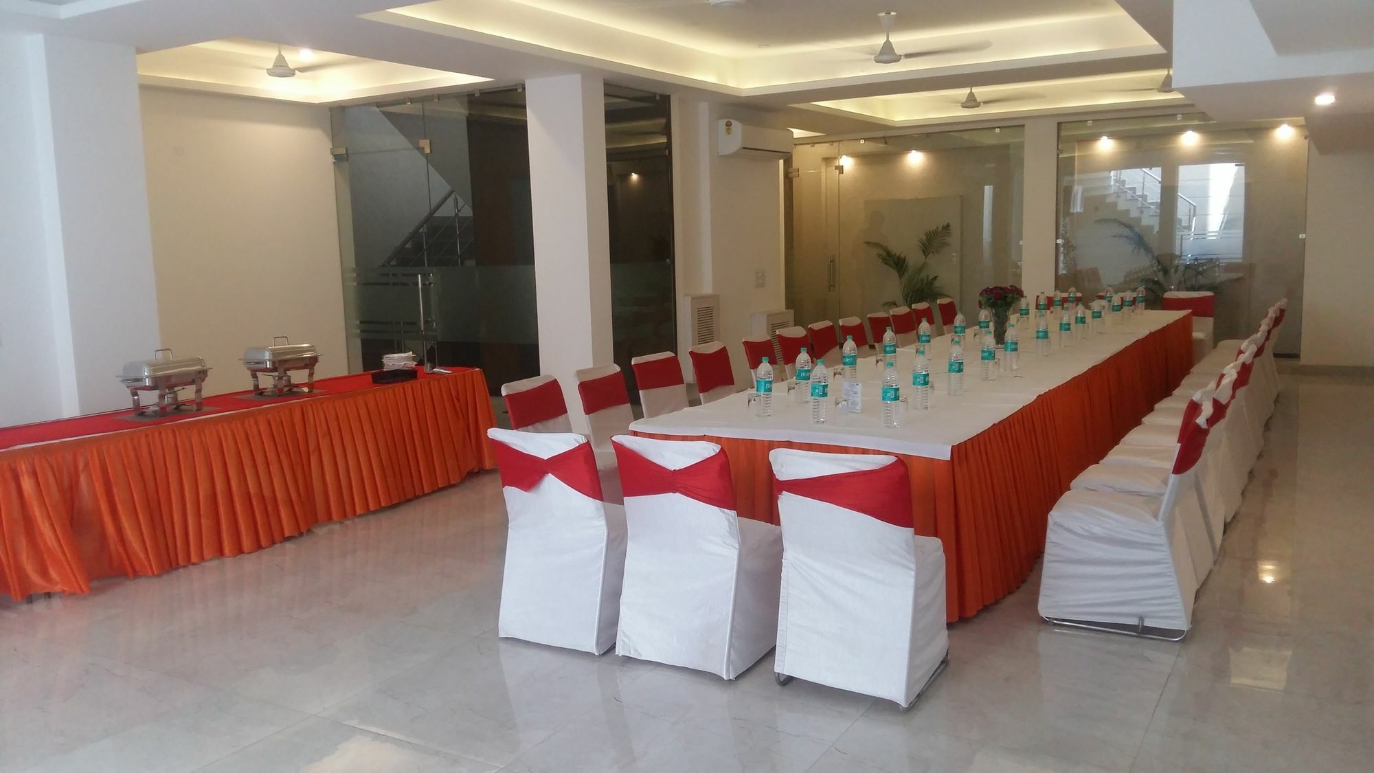 Indiyaah Inn Γκουργκάον Εξωτερικό φωτογραφία