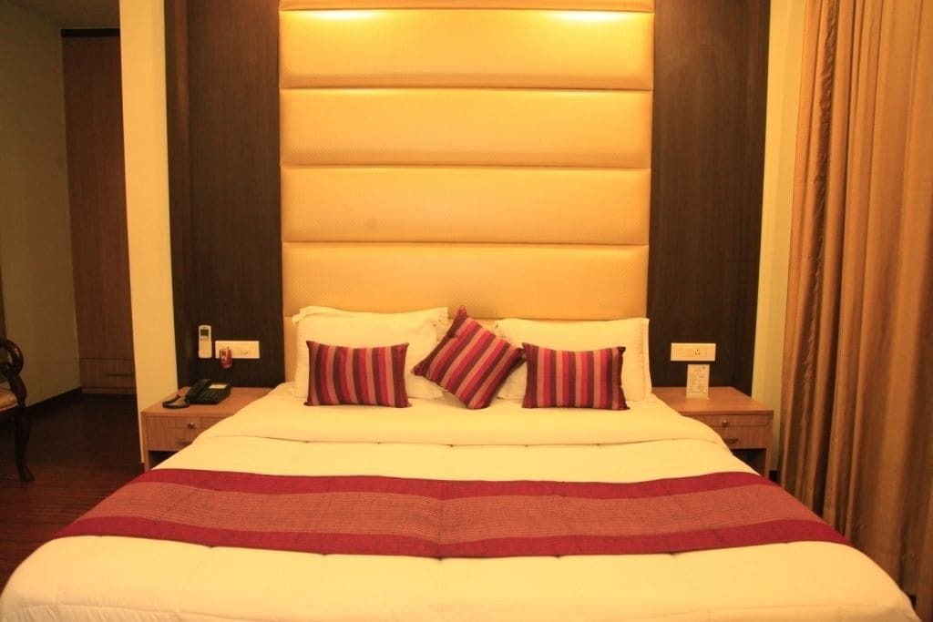 Indiyaah Inn Γκουργκάον Εξωτερικό φωτογραφία