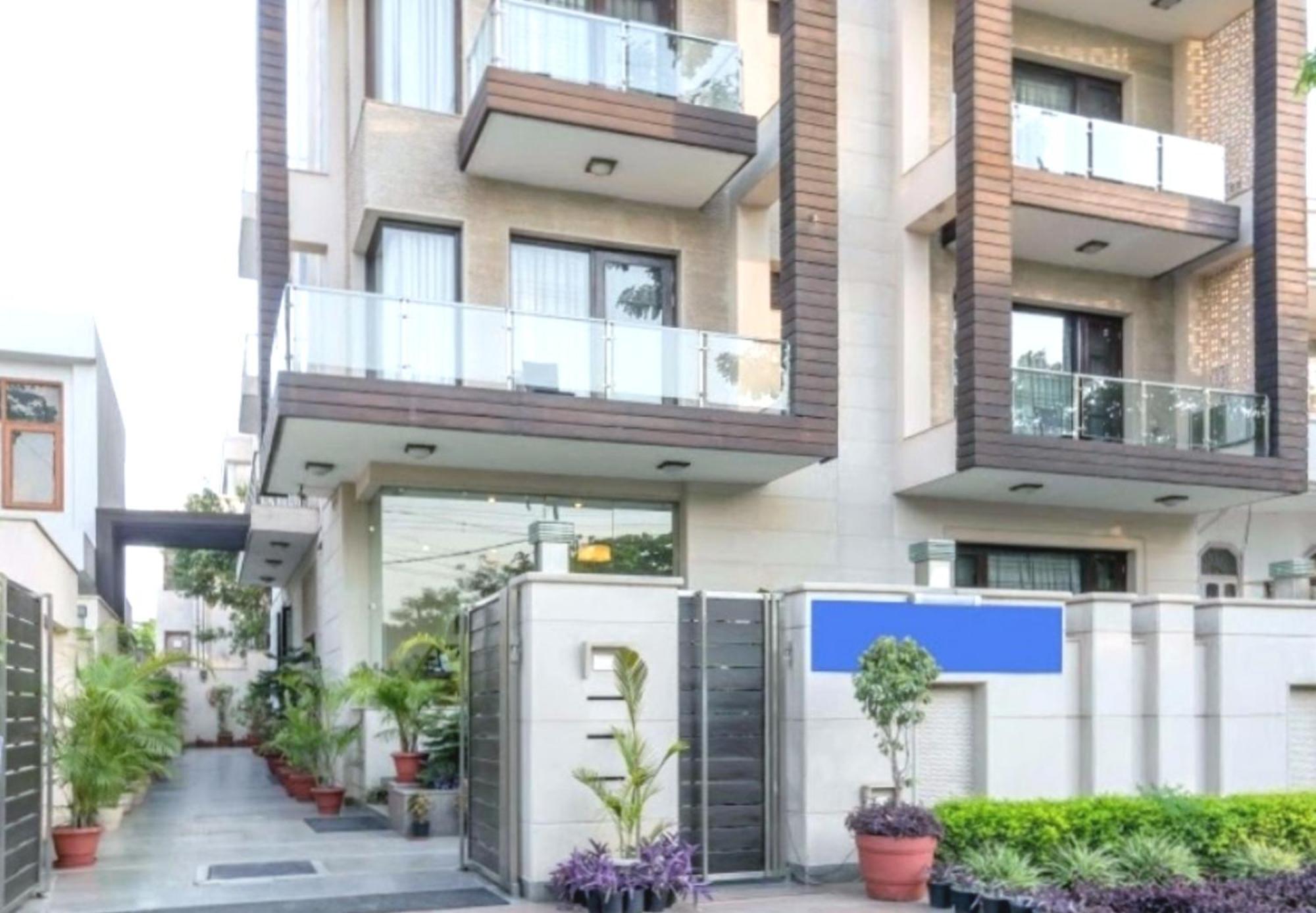 Indiyaah Inn Γκουργκάον Εξωτερικό φωτογραφία